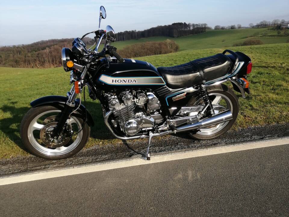Image 16/54 of Honda CB 900 F Bol d'Or (1979)