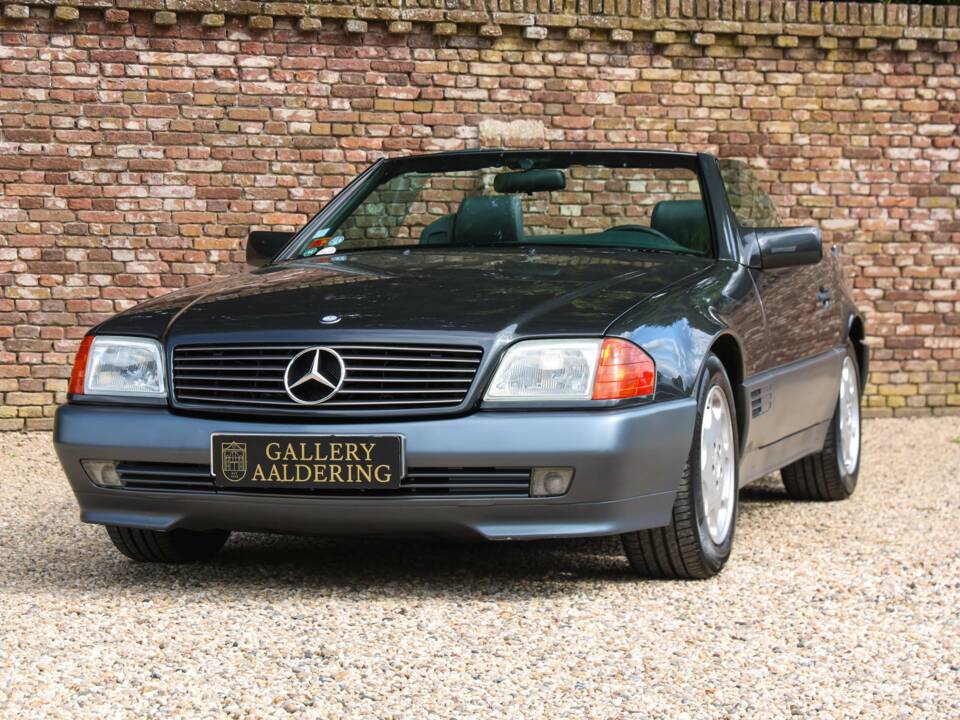 Image 10/50 of Mercedes-Benz 500 SL (1992)