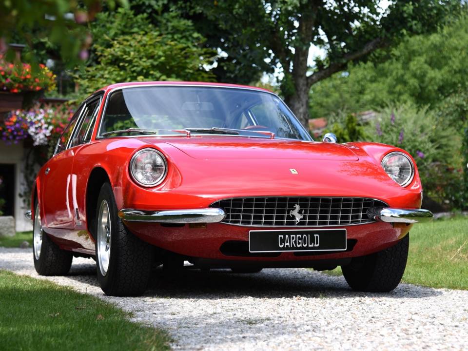 Image 5/19 de Ferrari 365 GT 2+2 (1970)
