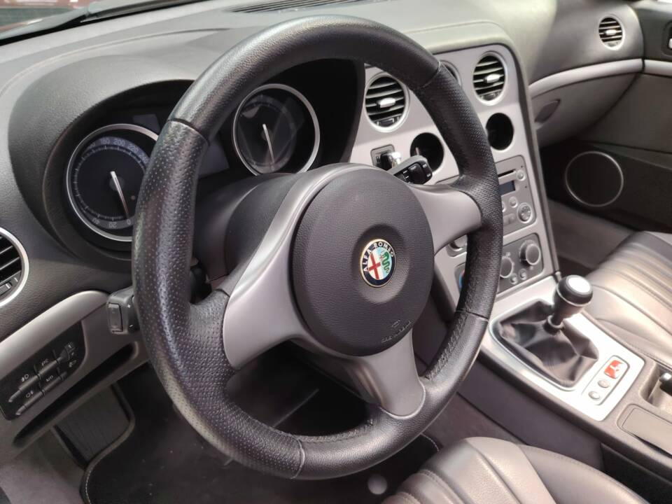 Bild 51/86 von Alfa Romeo Spider 2.2 JTS (2007)