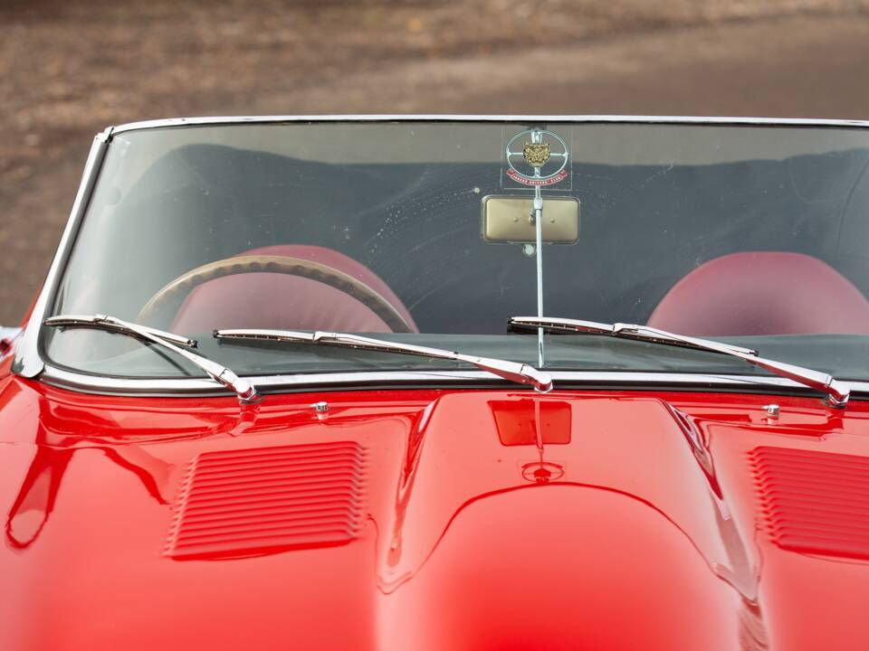 Image 9/50 of Jaguar E-Type 3.8 Flat Floor (1961)