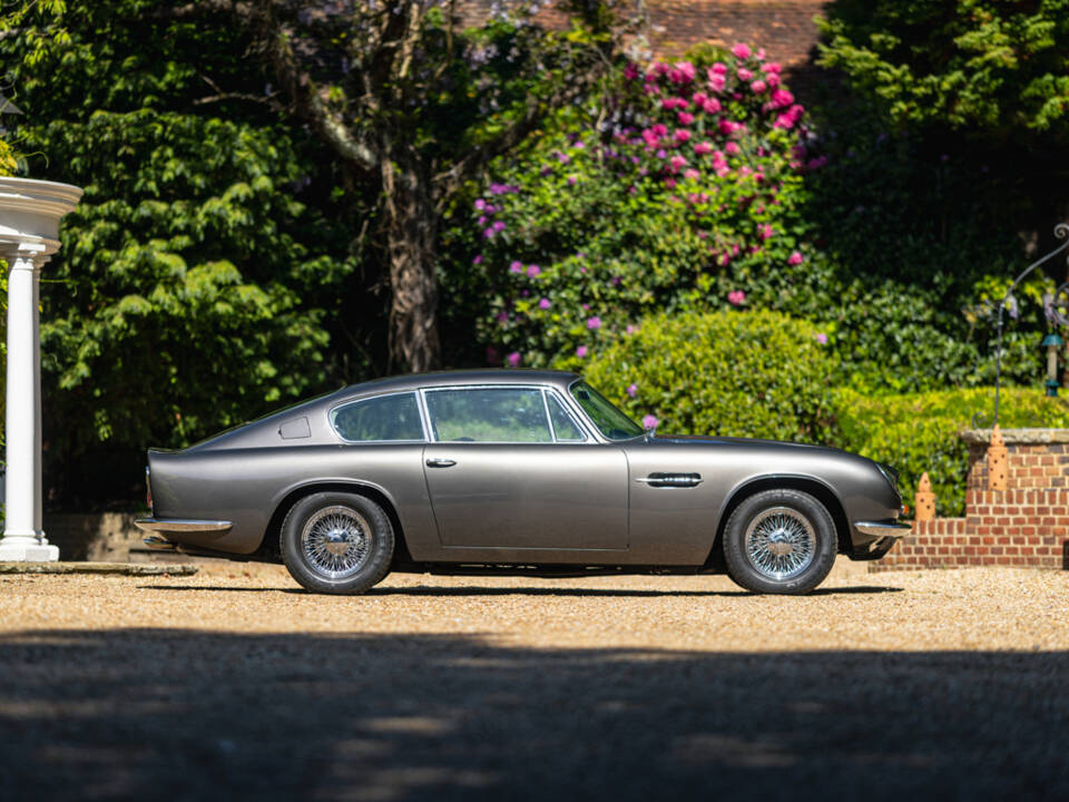 Bild 5/50 von Aston Martin DB 6 Vantage (1970)