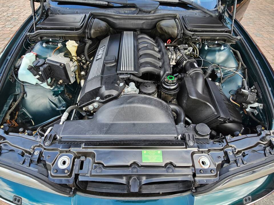 Image 7/18 of BMW 523i (1996)