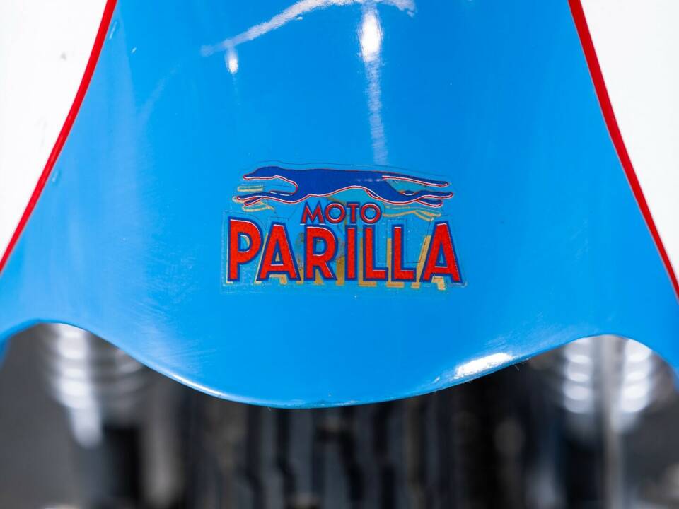 Image 24/43 of Parilla 250 (1951)