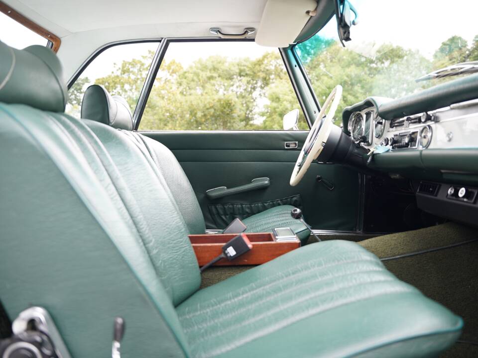 Afbeelding 21/50 van Mercedes-Benz 280 SL (1968)