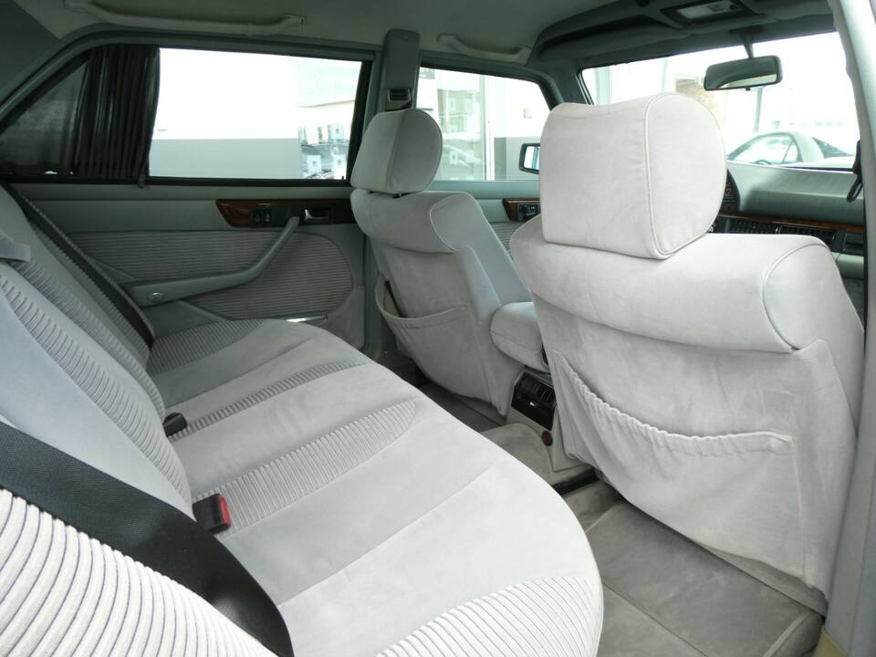 Image 11/22 of Mercedes-Benz 500 SEL Guard (1991)