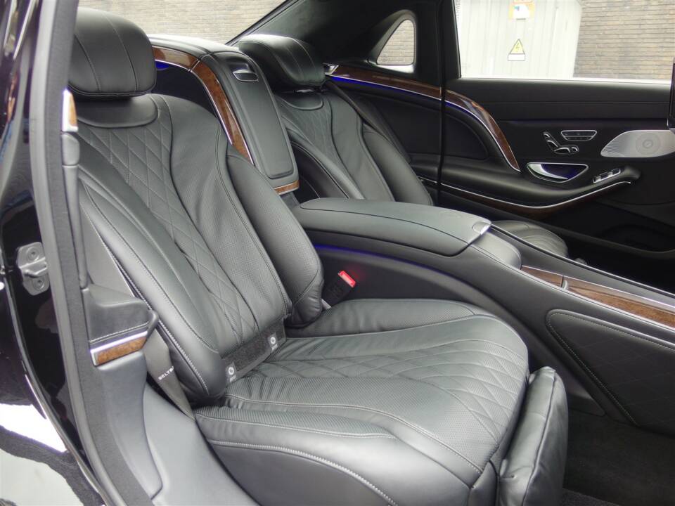 Bild 36/99 von Mercedes-Benz Maybach S 500 (2015)