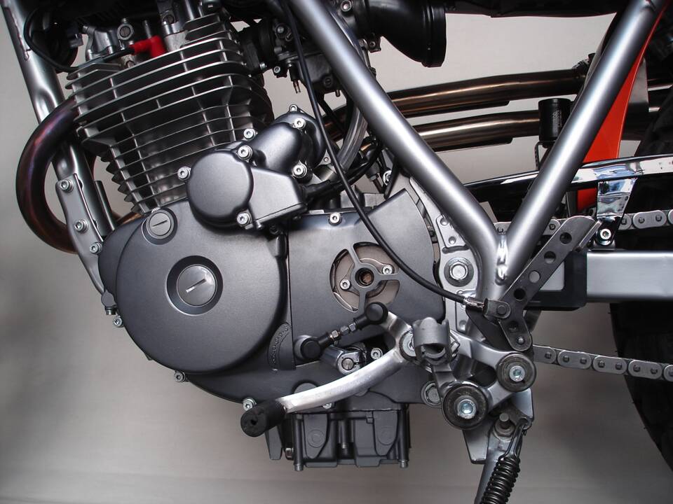 Bild 21/32 von Honda DUMMY (1983)