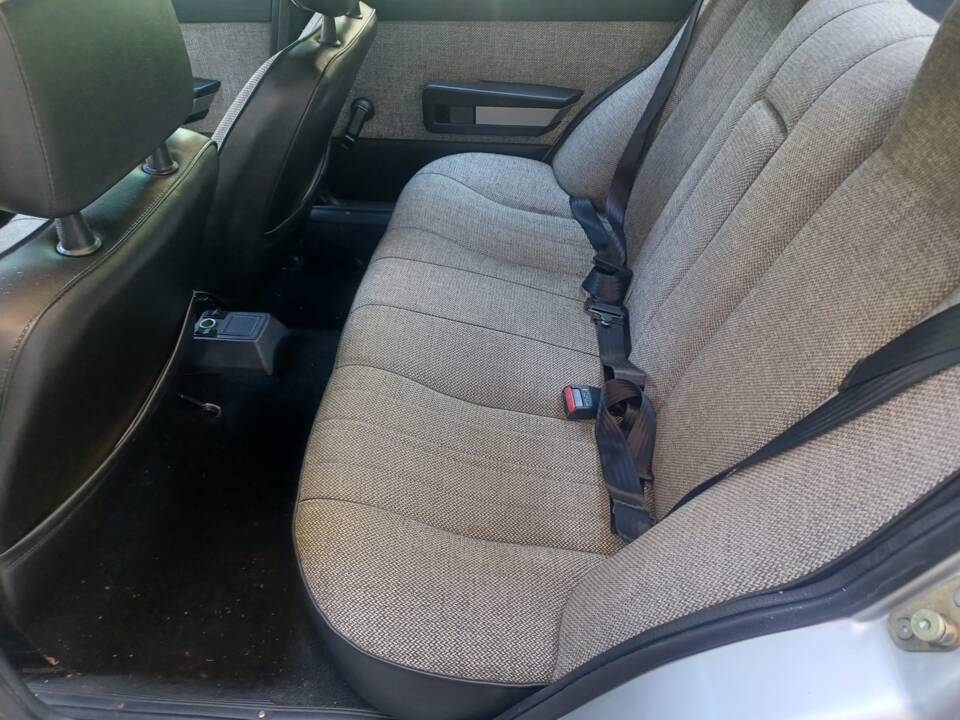 Immagine 41/81 di Alfa Romeo Giulietta 1.6 (1984)