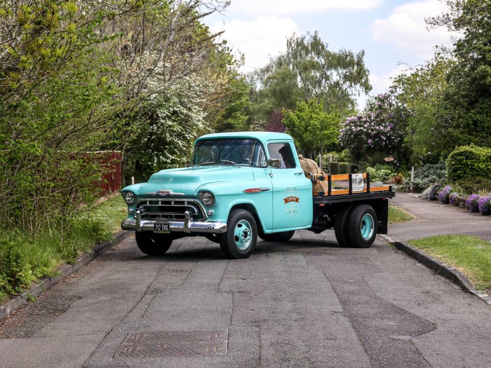 Immagine 27/34 di Chevrolet 3100 ½-ton (1957)