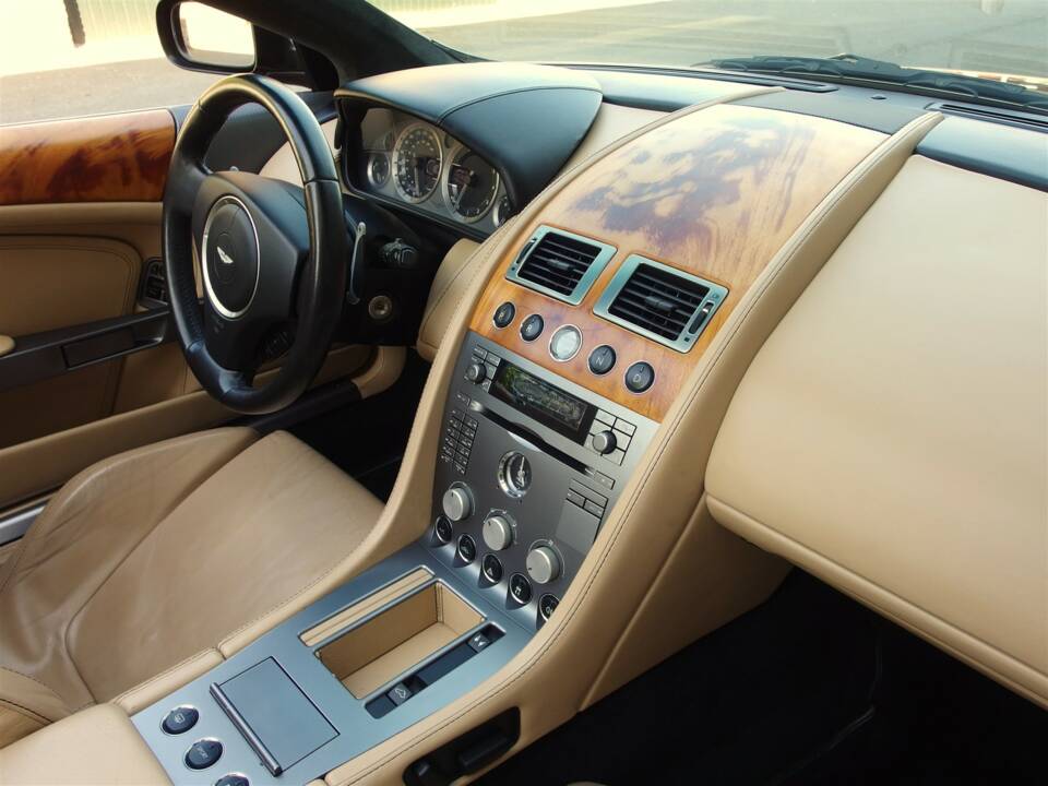 Bild 70/99 von Aston Martin DB 9 Volante (2006)