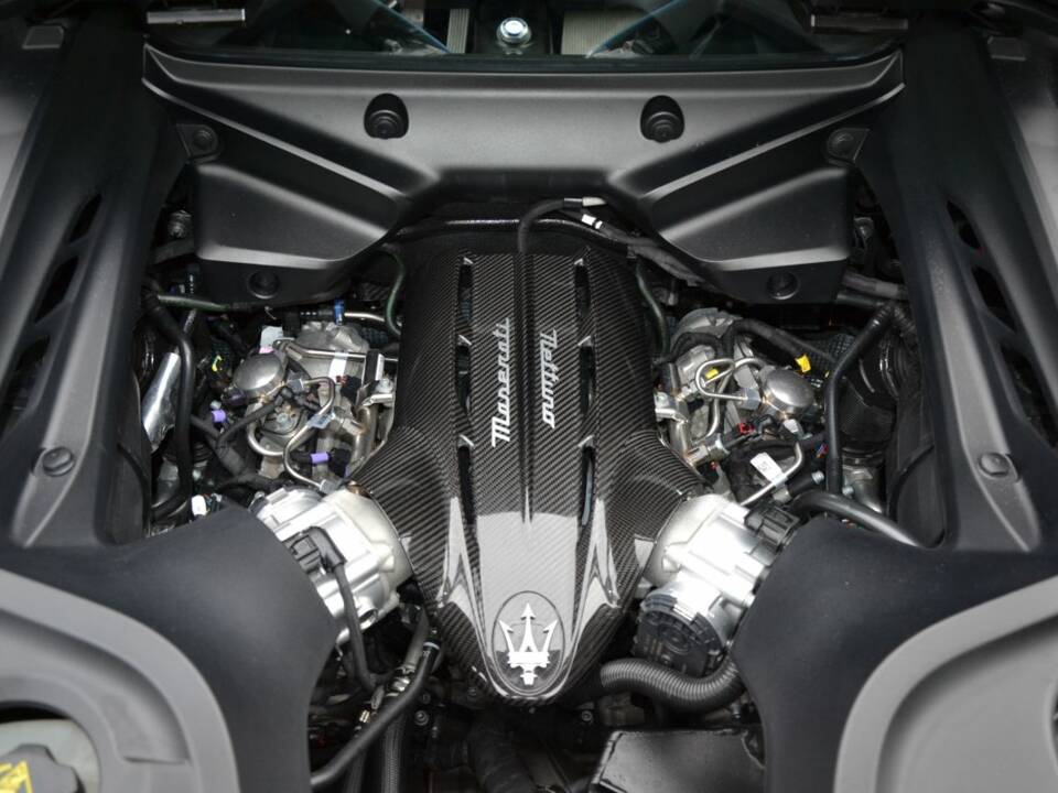 Image 44/67 de Maserati MC20 (2023)