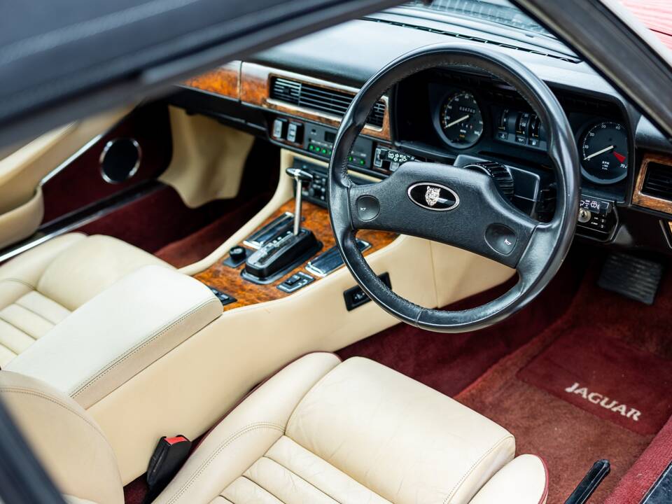Imagen 4/50 de Jaguar XJ-S Convertible (1989)