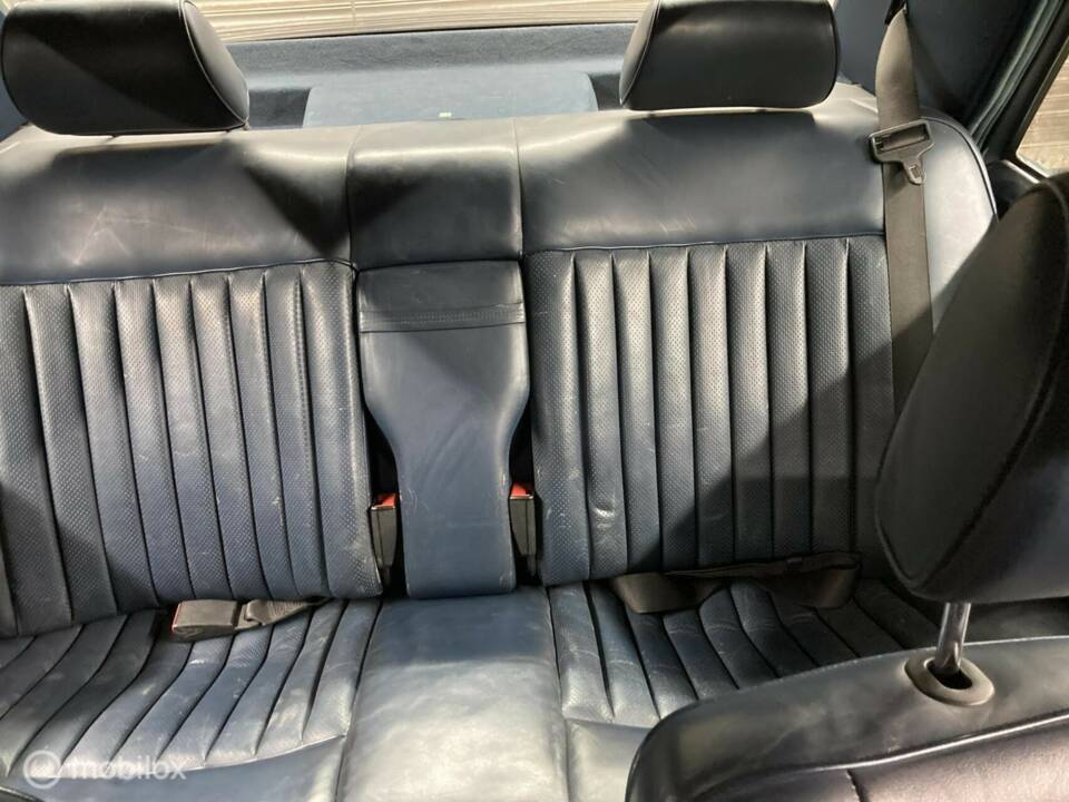 Bild 36/50 von Mercedes-Benz 300 E (1986)