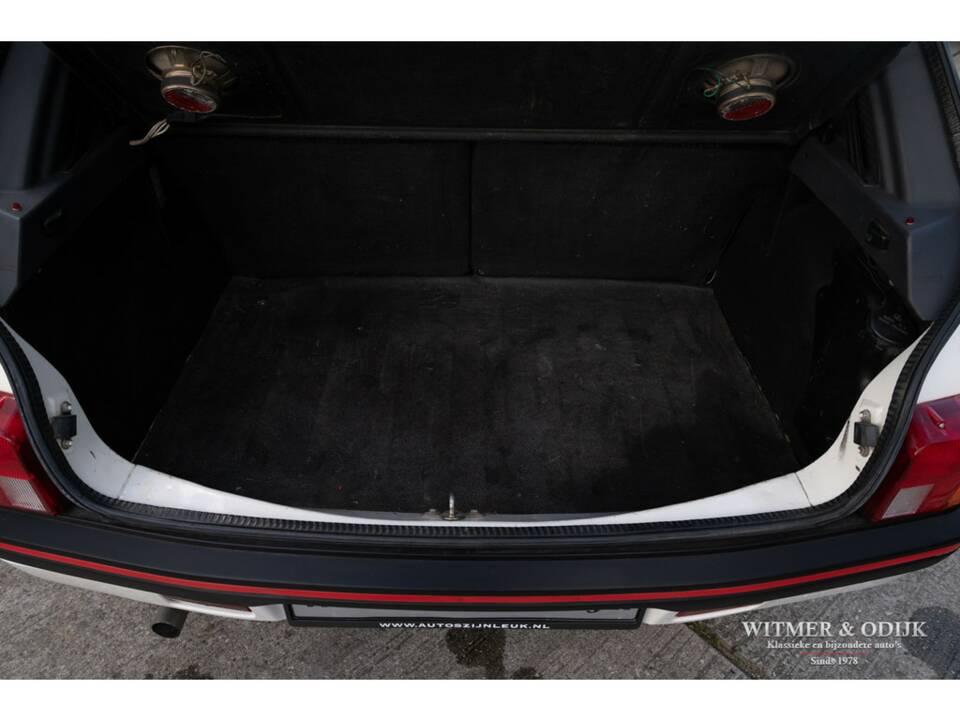 Image 25/26 of Peugeot 205 GTi 1.6 (1987)