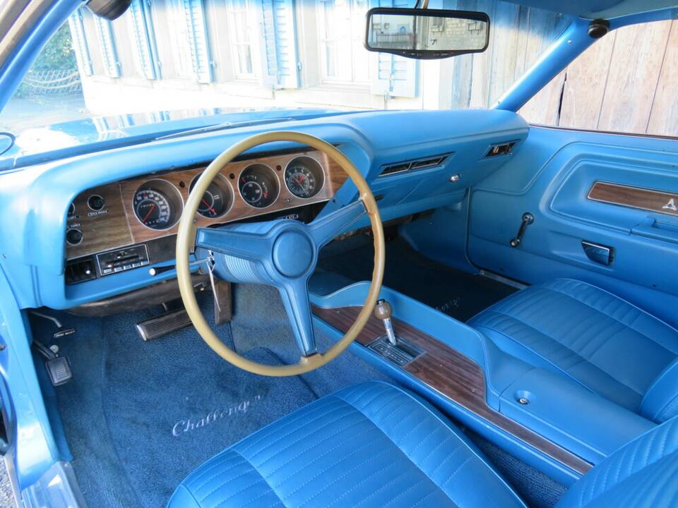 Bild 11/20 von Dodge Challenger R/T (1970)