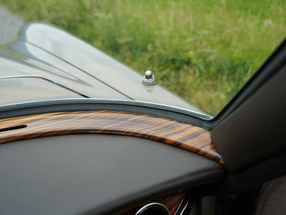 Afbeelding 15/89 van Mercedes-Benz 300 SEL 6.3 (1972)