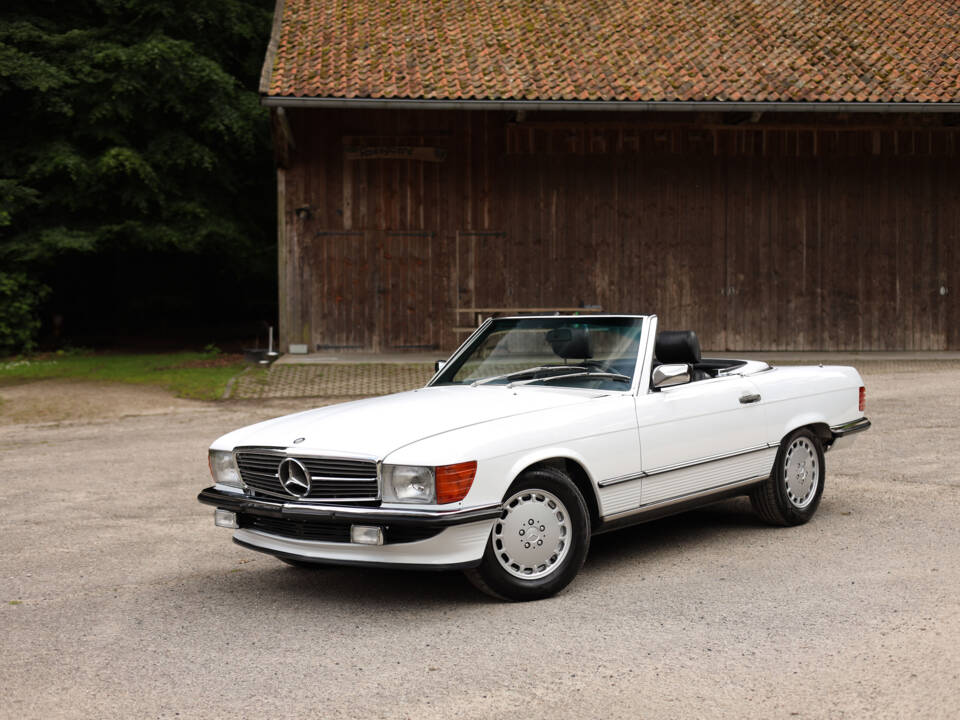 Image 2/85 of Mercedes-Benz 560 SL (1986)