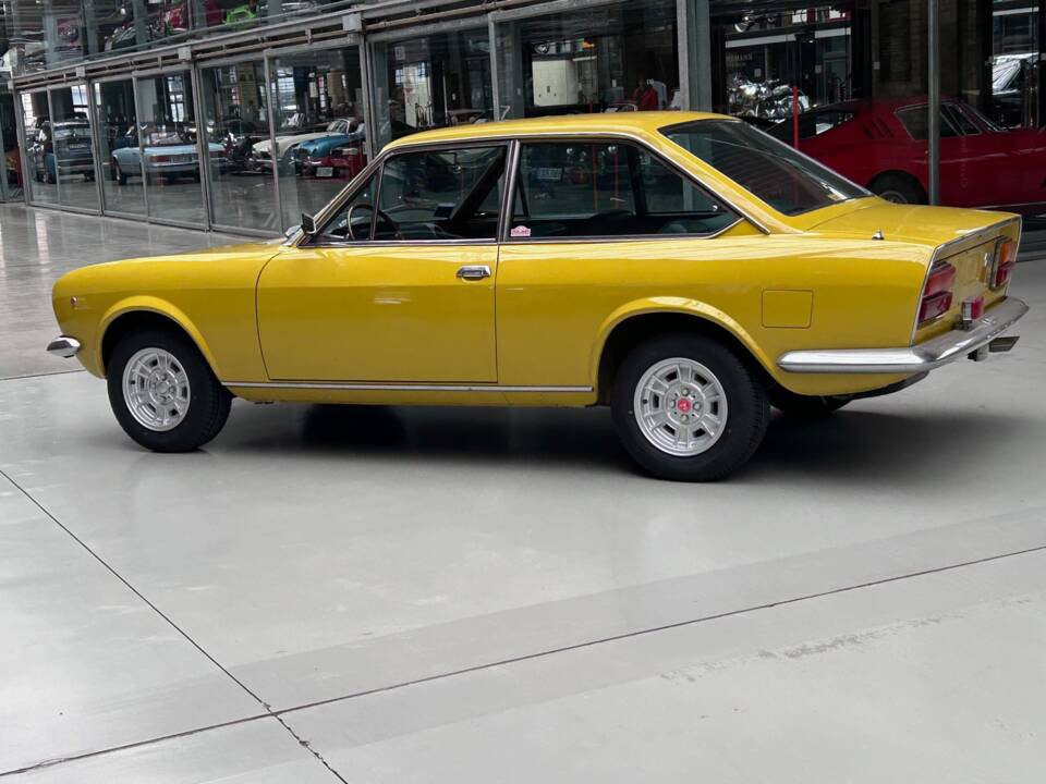 Bild 11/32 von FIAT 124 Sport Coupe (1971)