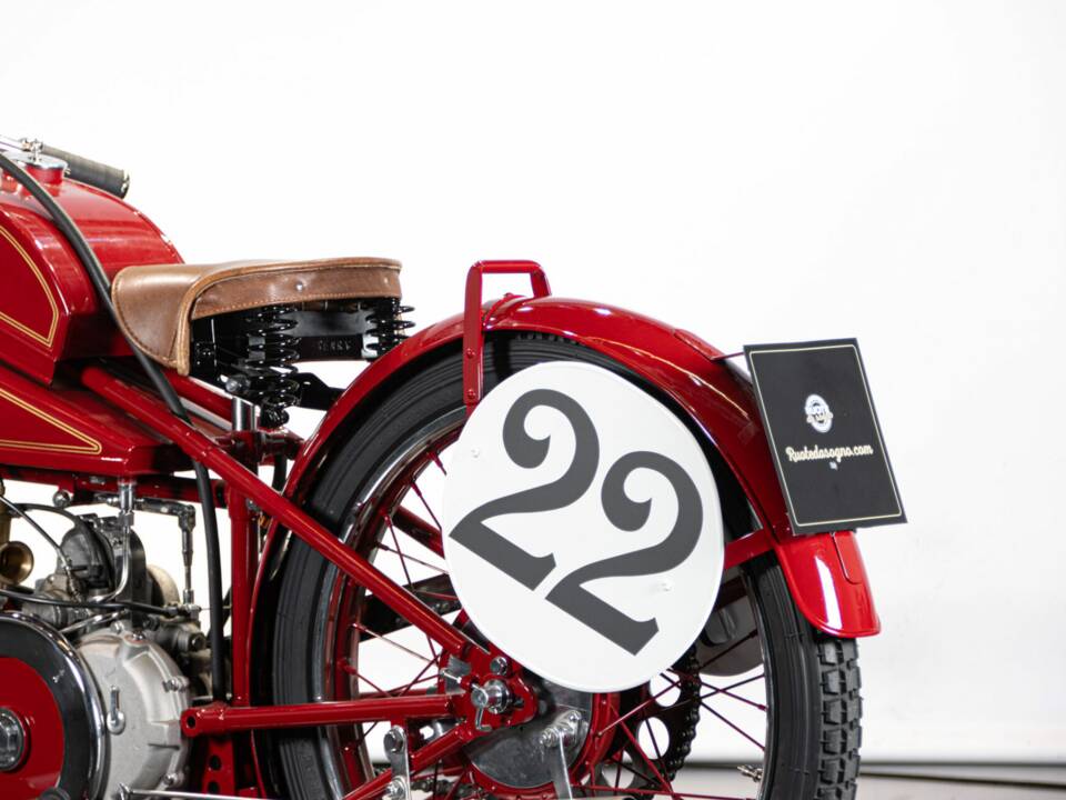 Immagine 18/50 di Moto Guzzi 250 SS (1930)
