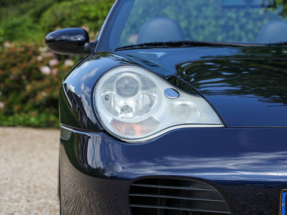 Image 46/50 of Porsche 911 Carrera 4S (2004)