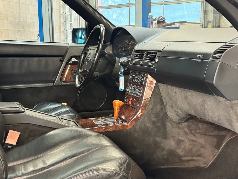 Bild 17/48 von Mercedes-Benz 500 SL 6.0 AMG (1991)