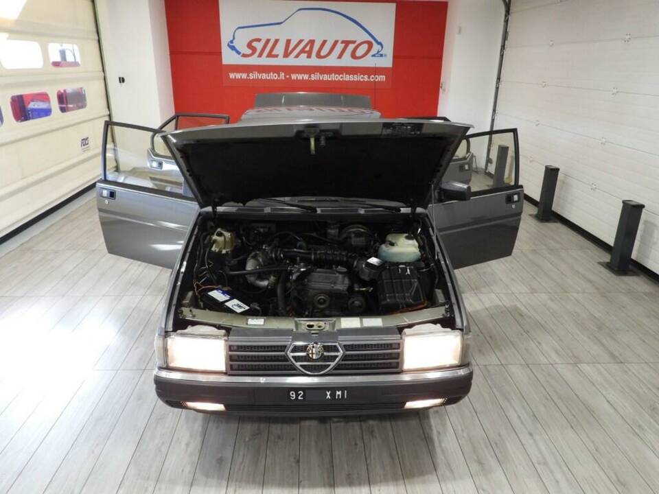 Image 11/15 of Alfa Romeo 90 2.0 (1985)