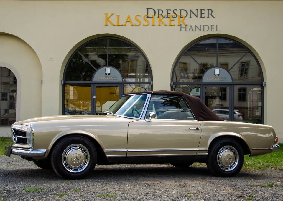 Image 26/56 de Mercedes-Benz 280 SL (1970)