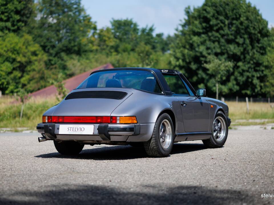 Image 12/44 de Porsche 911 Carrera 3.2 &quot;#250.000 911&quot; (1988)