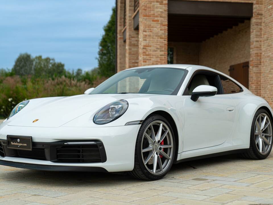 Immagine 1/50 di Porsche 911 Carrera S (2019)