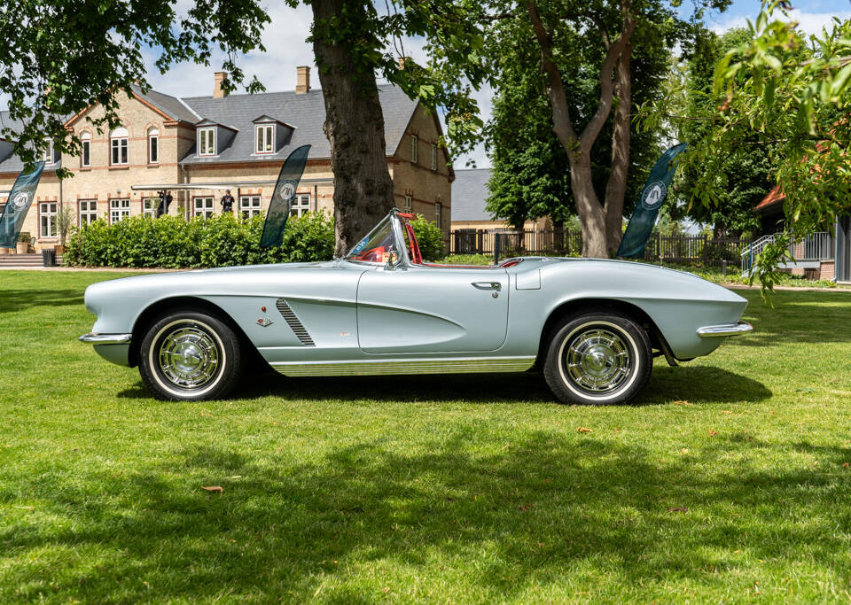 Image 70/78 of Chevrolet Corvette (1962)