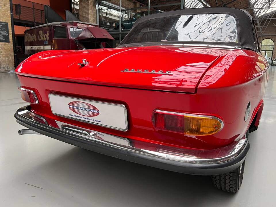 Image 38/39 of Peugeot 204 Convertible (1968)