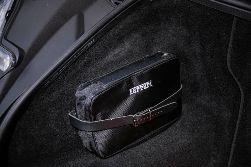 Image 28/50 of Ferrari 458 Italia (2012)