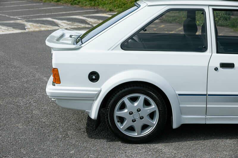 Image 33/33 de Ford Escort turbo RS (1986)