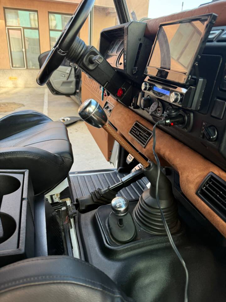 Afbeelding 27/73 van Land Rover Defender 110 (2005)