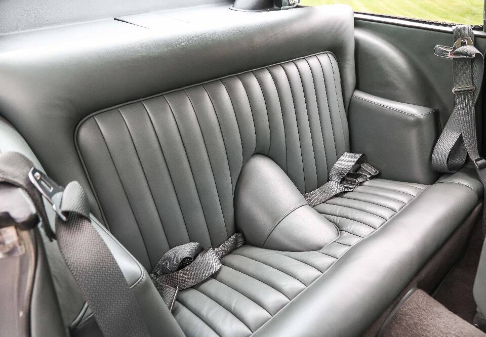 Afbeelding 25/30 van Aston Martin DB 4 (1959)