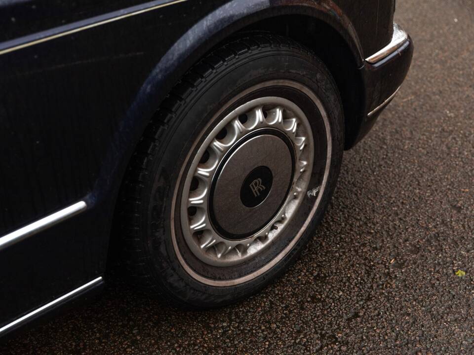 Image 25/45 of Rolls-Royce Silver Seraph (2000)