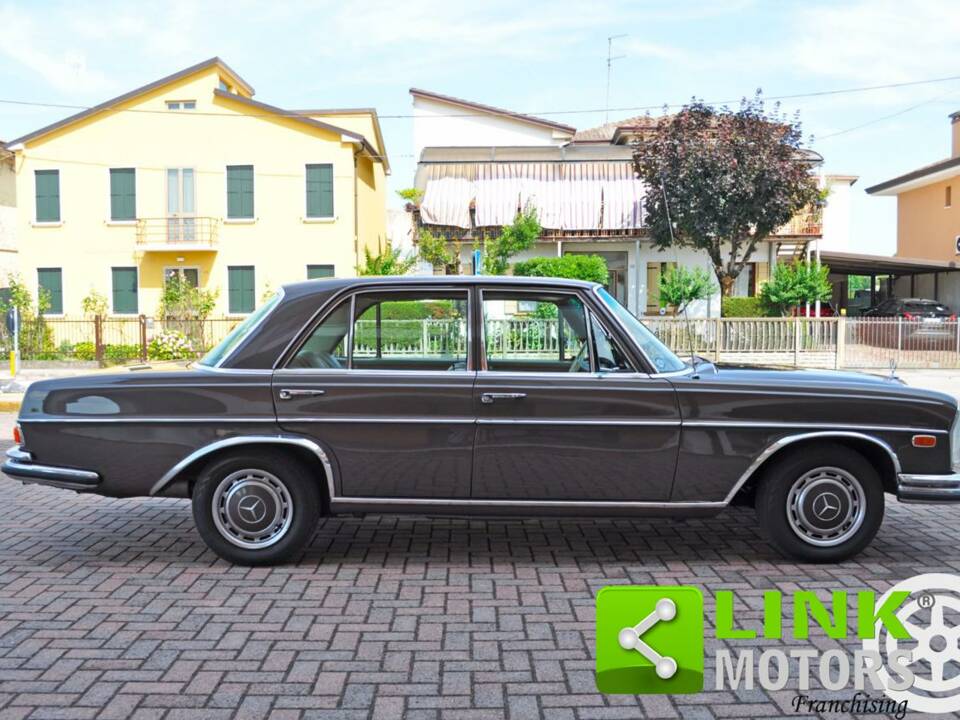 Immagine 6/10 di Mercedes-Benz 280 SE (1970)
