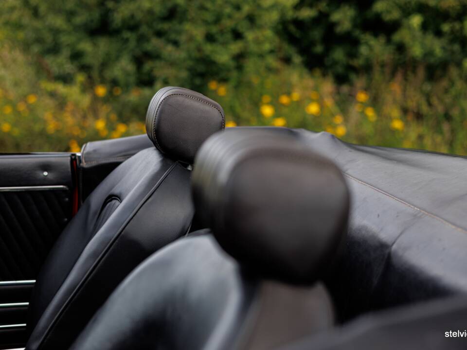 Image 36/44 of Alfa Romeo 1750 Spider Veloce (1969)