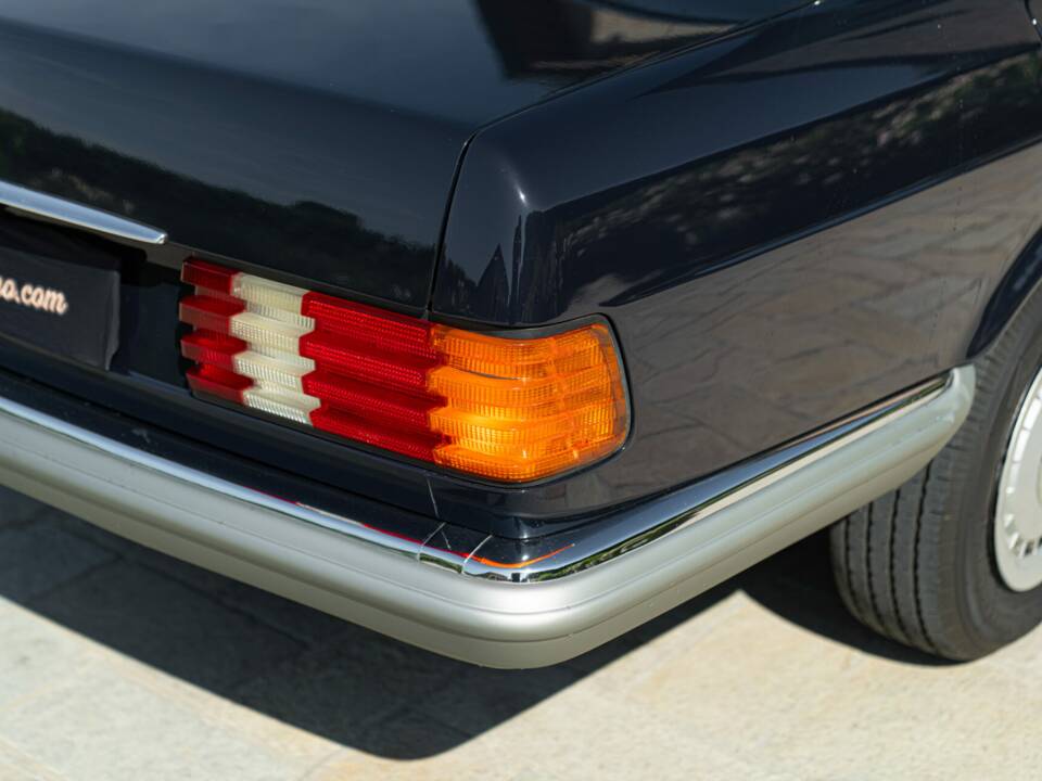 Image 16/50 of Mercedes-Benz 500 SEL (1985)