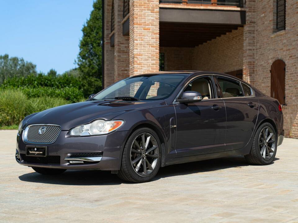 Immagine 1/50 di Jaguar XF 3.0 D-S (2008)