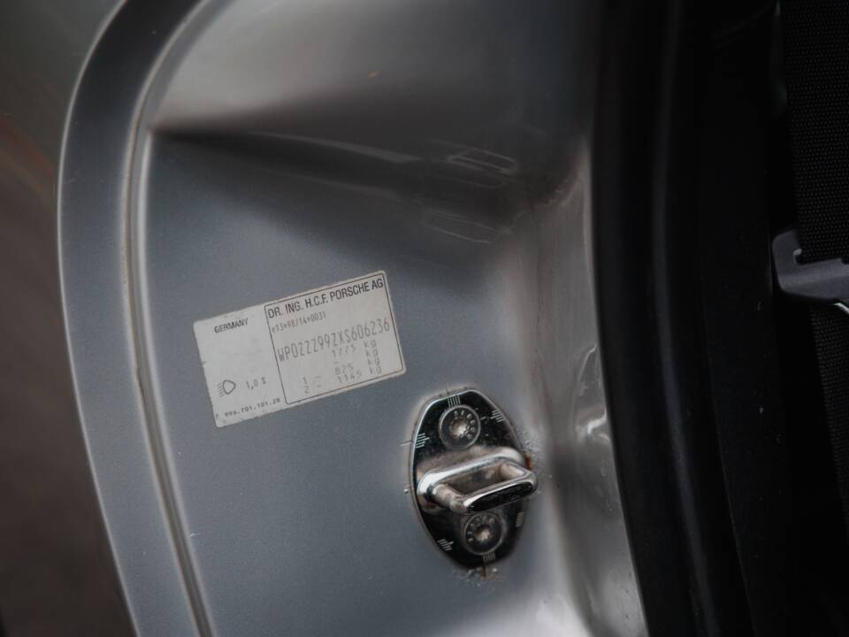 Bild 17/26 von Porsche 911 Carrera 4 (1999)