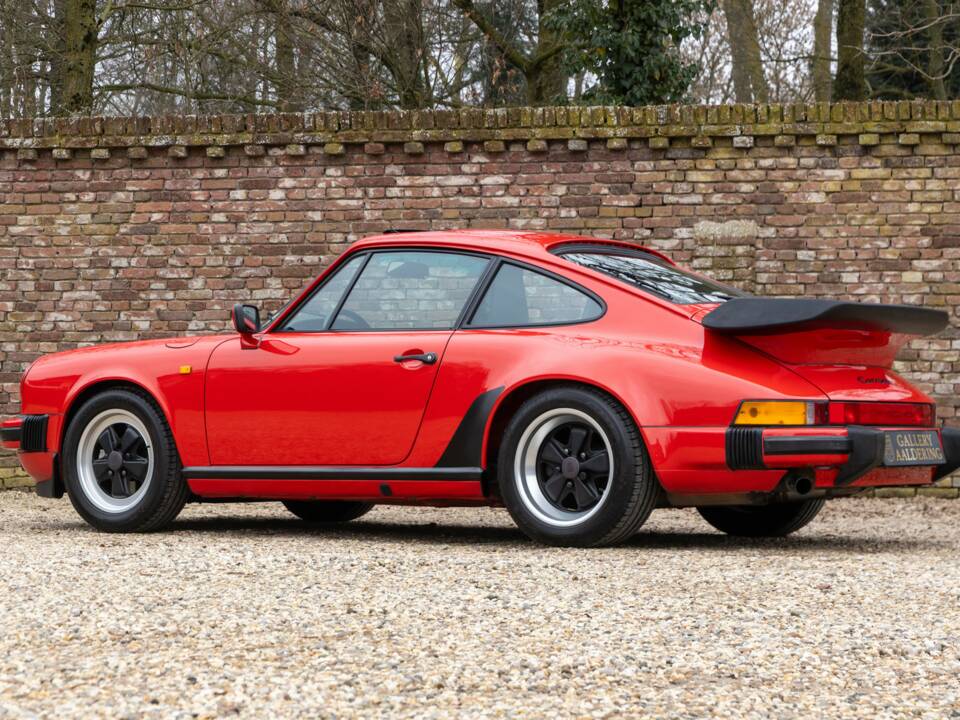 Bild 47/50 von Porsche 911 Carrera 3.2 (1988)