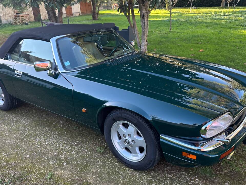 Image 15/18 of Jaguar XJS 6.0 V12 (1993)