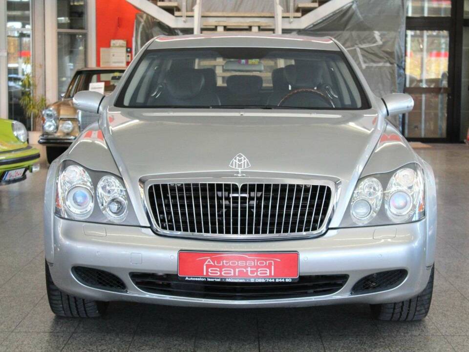 Image 3/20 of Maybach 57 (2004)