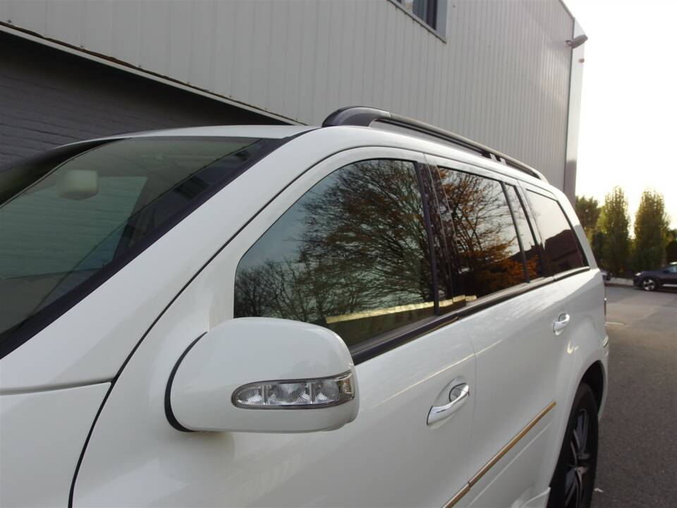 Bild 21/98 von Mercedes-Benz GL 450 4MATIC (2007)