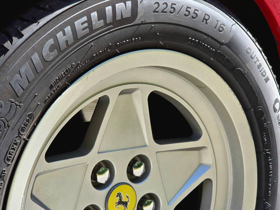Image 12/33 of Ferrari Mondial 3.2 (1986)