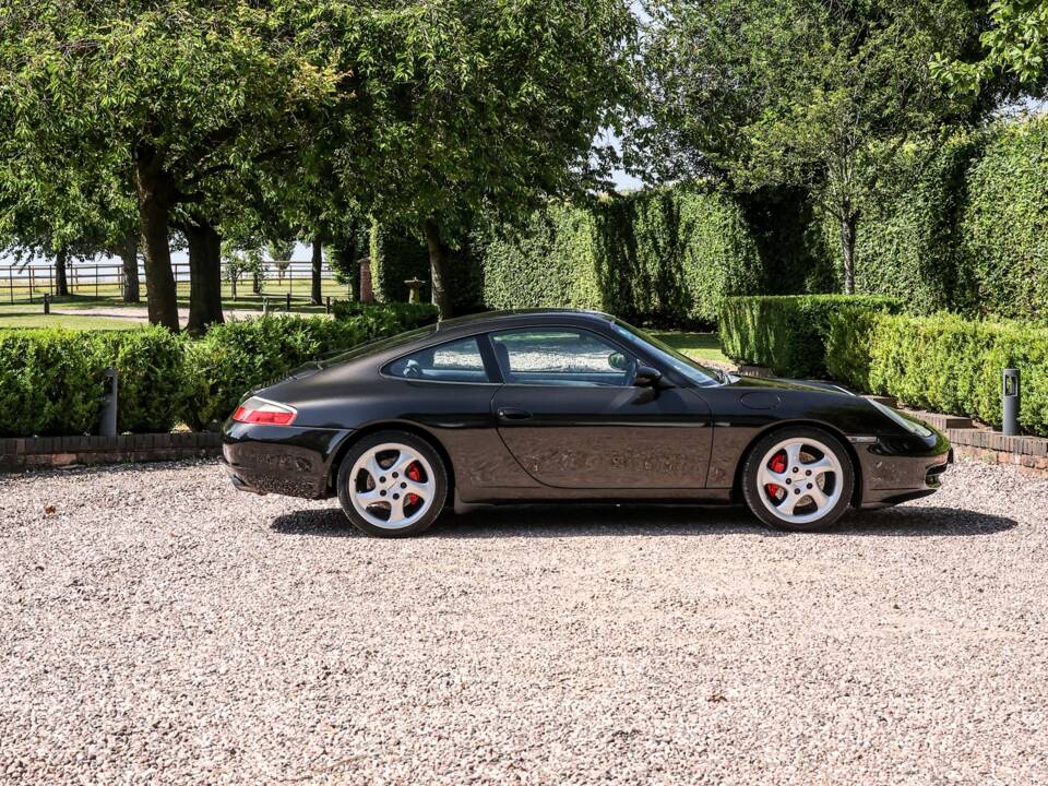 Afbeelding 17/43 van Porsche 911 Carrera 4 (1999)