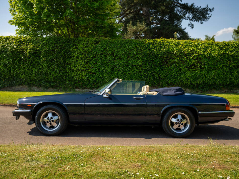 Image 3/11 of Jaguar XJS 5.3 V12 (1990)