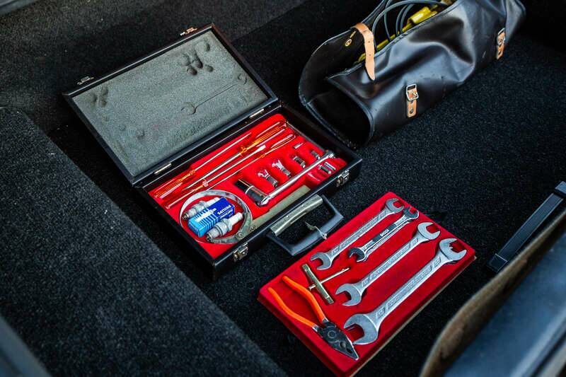 Bild 45/50 von Ferrari 400i (1980)